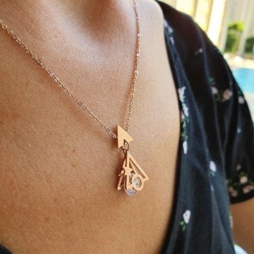 Çelik Üçgen Taşlı Kolye