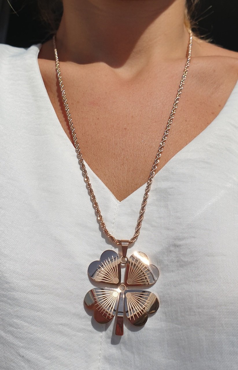 Çelik Yonca Kolye (Büyük Boy)