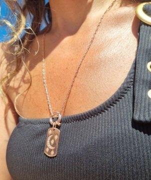 Plaka Taşlı Ay Kolye