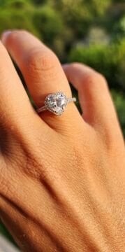 Kalp Zirkon Taşlı Tektaş Yüzük