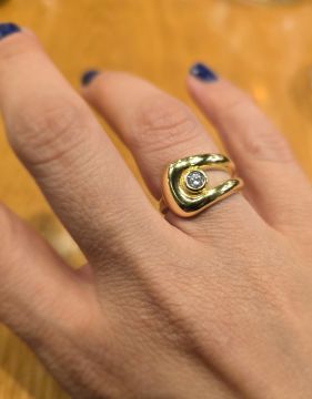 Tek Taş Geçirmeli Yüzük