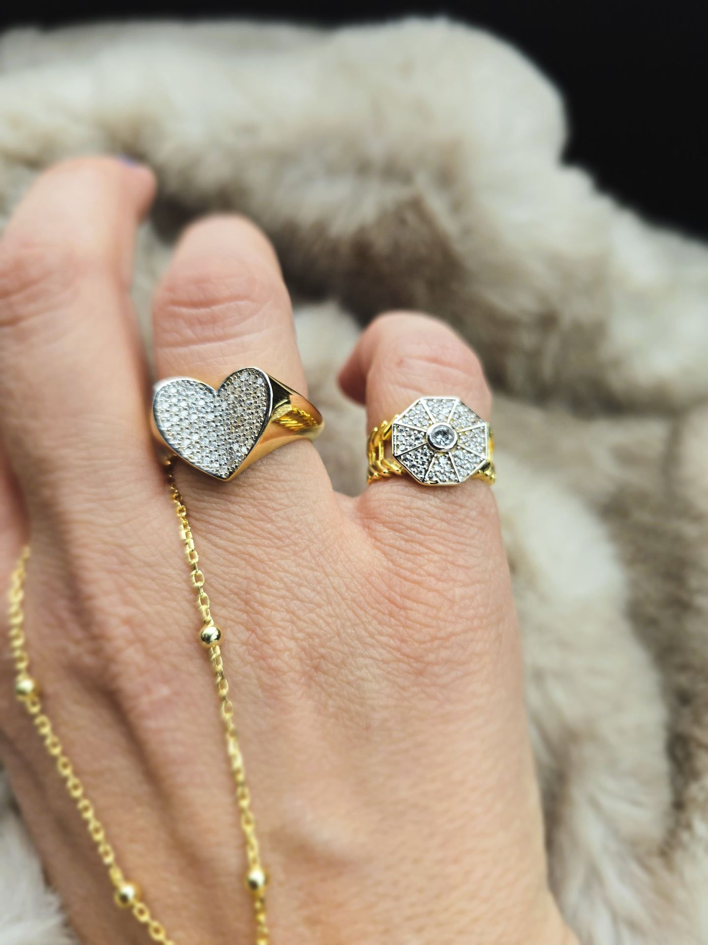 Taşlı Kalp Yüzük