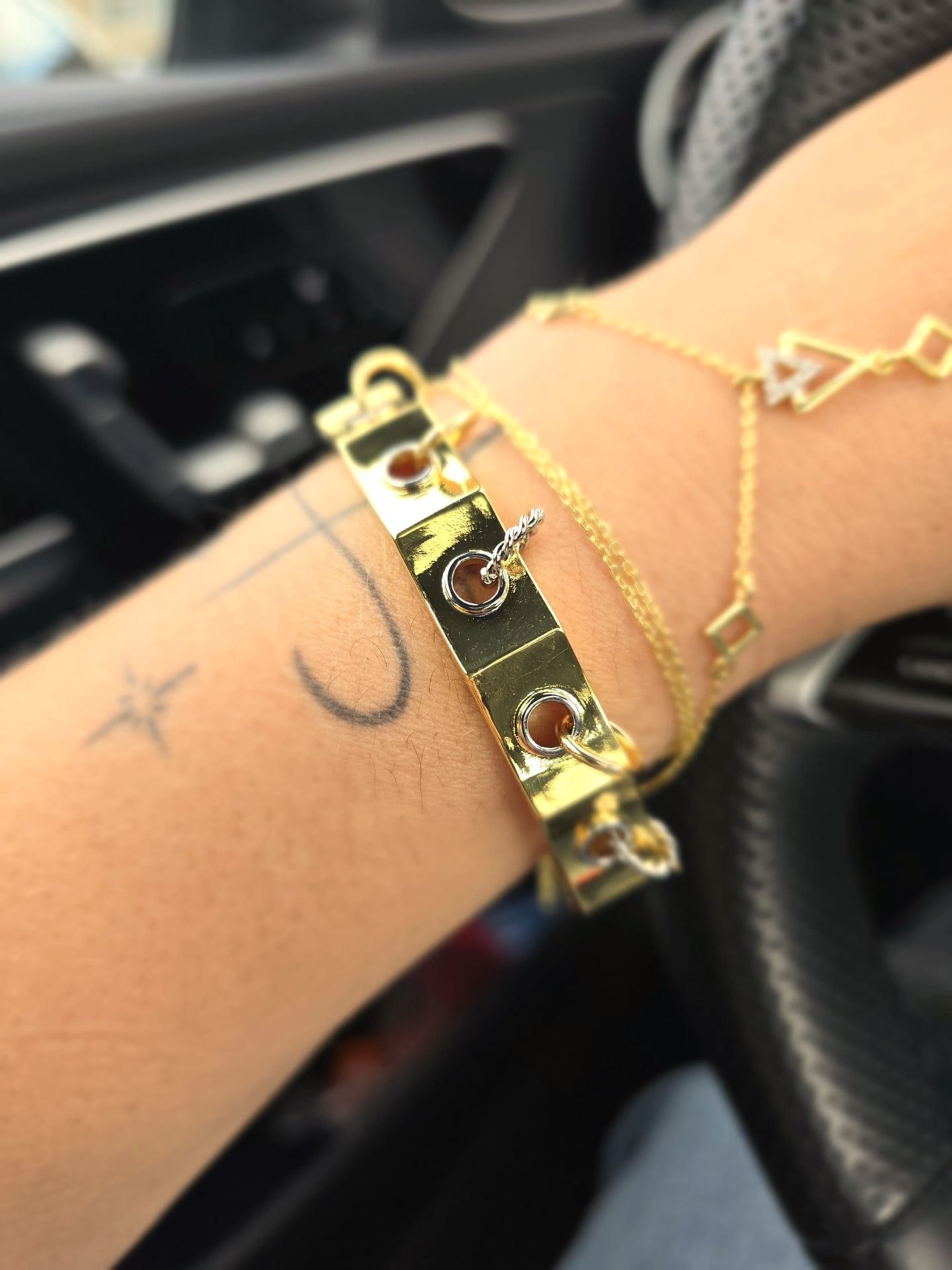 Halkalı Çelik Kelepçe Bileklik