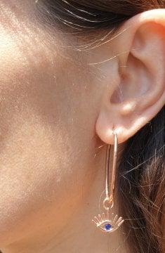 Sallantılı Kirpik Göz Küpe