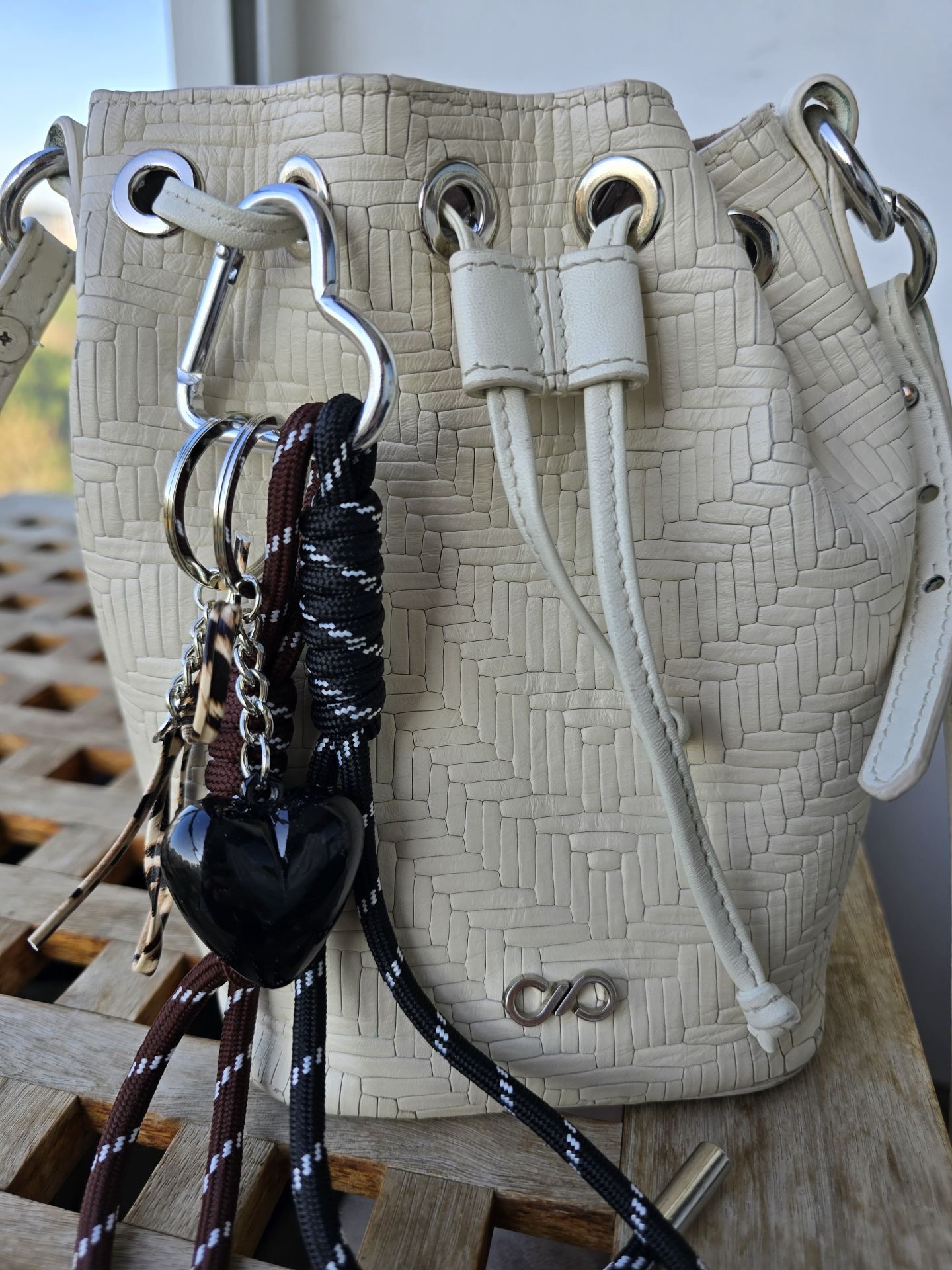 Siyah Kalp Anahtarlık