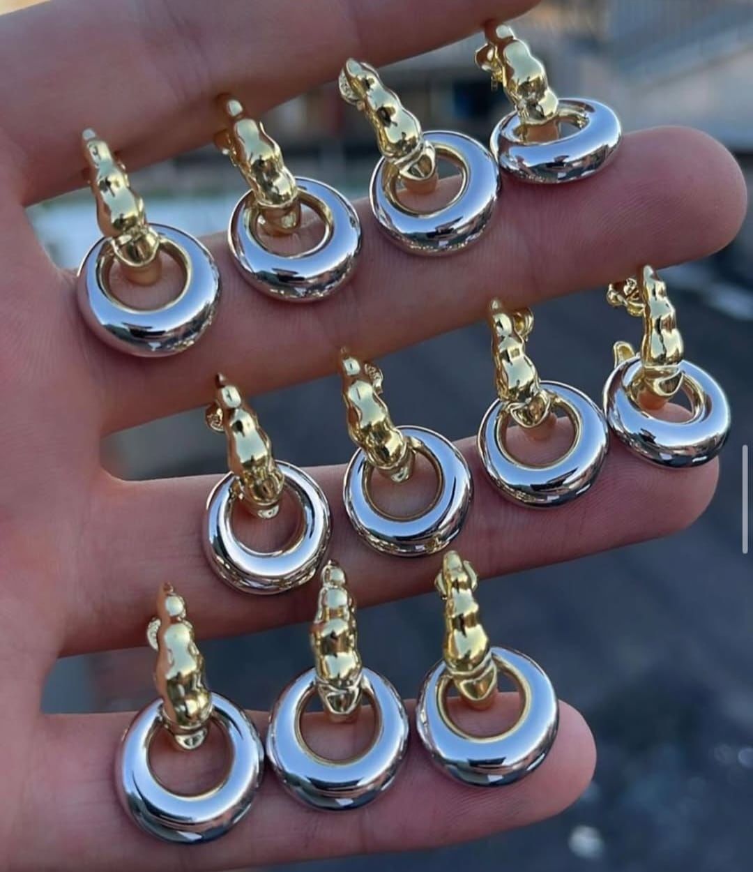 İki Renkli Bombeli Küpe