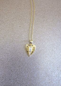 Beyaz Baget Kalp Kolye